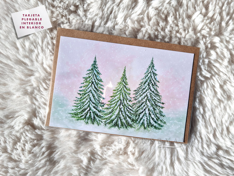 Resplandor invernal, tarjeta con árboles nevados en fondo pastel (con sobre)